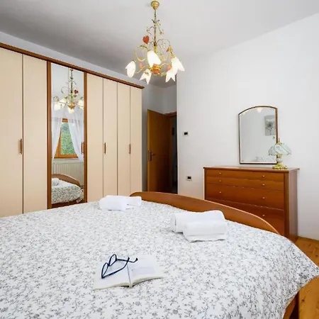 Casa de Férias 5240 For 8 Pers Bei Labin Rabac